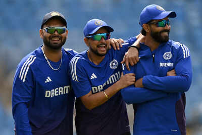 Kuldeep Yadav pictured with Rishabh Pant and Ravindra Jadeja
